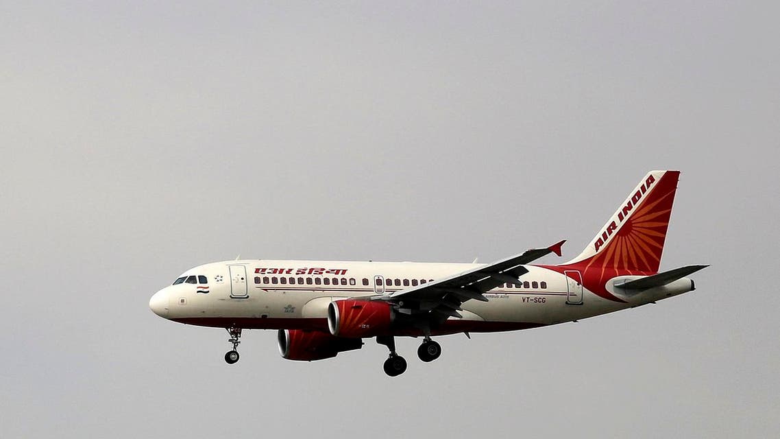 An Airbus A319 of Air India prepares to land at the Indira Gandhi International airport in New Delhi, India. (File photo: AP)