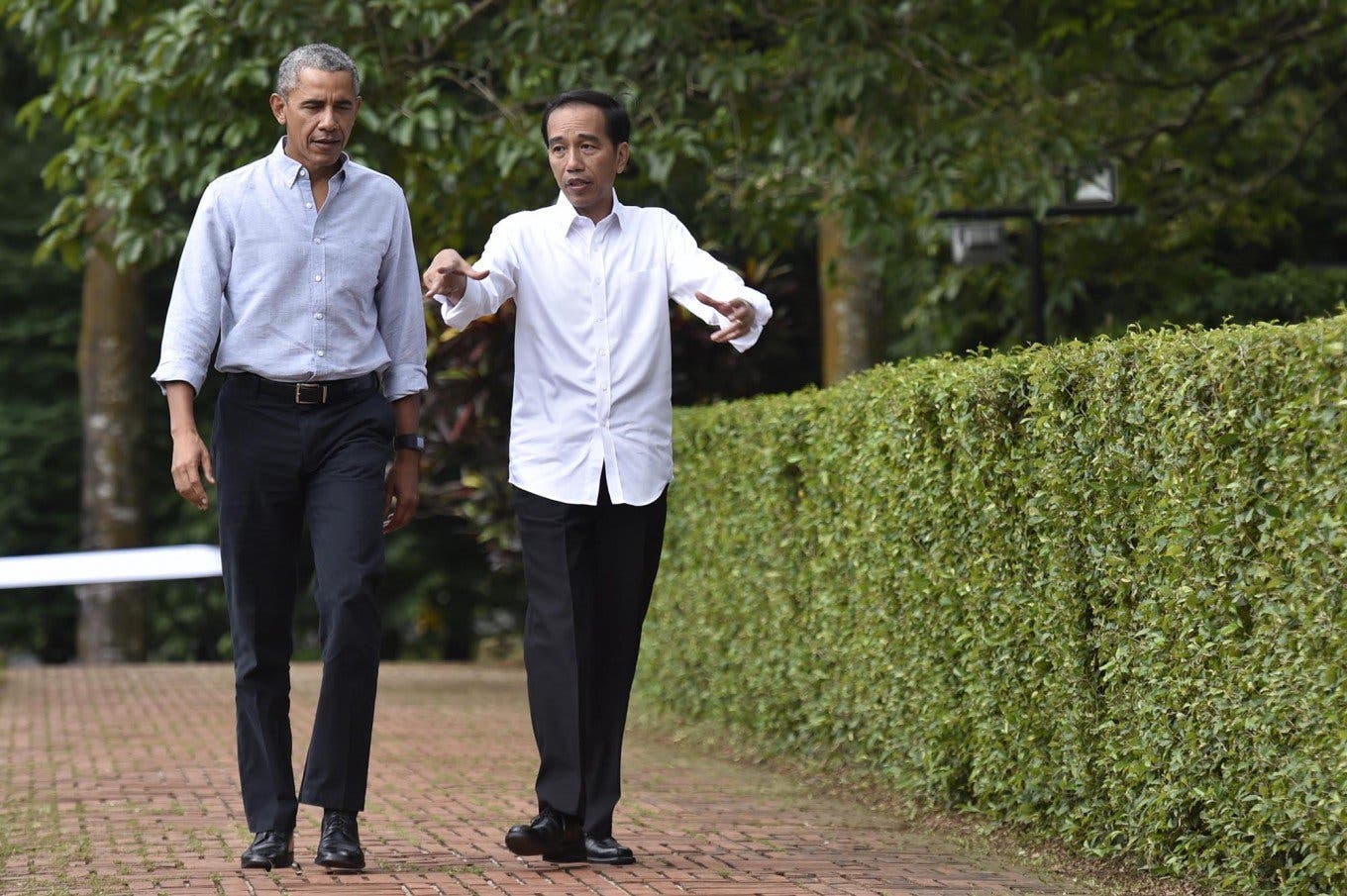 بالصور.. أوباما يزور منزل طفولته في جاكرتا  7861792f-d7cd-4bf9-b509-15880e375613