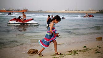 مقتل 4 وإصابة 15 جراء سقوط قذيفة على شاطئ ليبي
