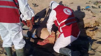 بالصور.. جثث 48 مهاجراً مصرياً في صحراء ليبيا