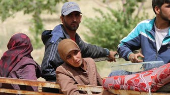 500 Syria refugees begin returning home from Lebanon