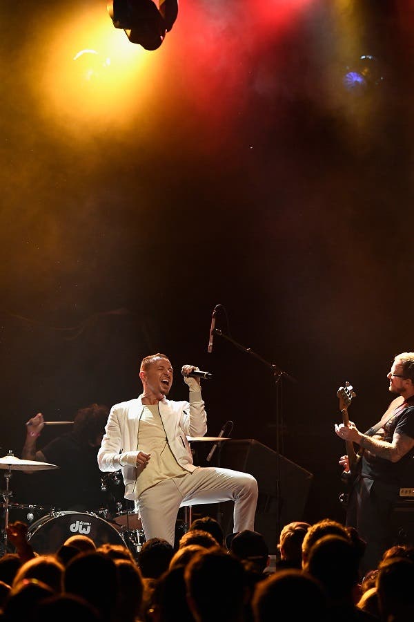 Musician Chester Bennington performs with the Hellcat Saints at the 2016 Rhonda's Kiss Benifit honoring Johnny Depp at El Rey Theatre on November 3, 2016. (AFP)