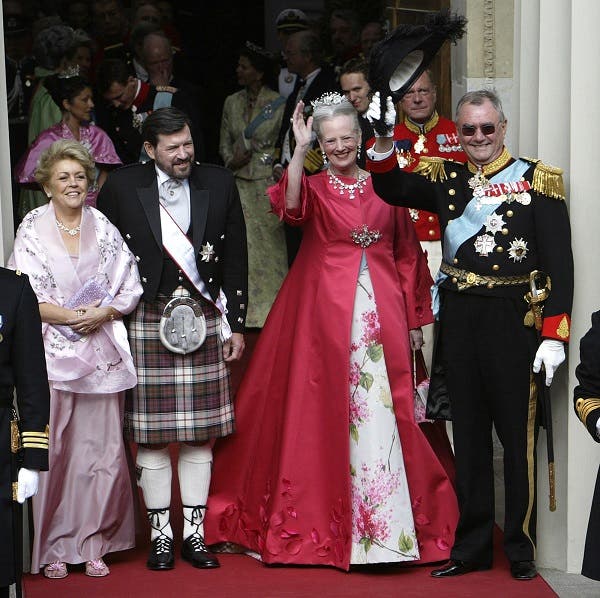 Susan Elizabeth Moody (L), step mother of Crown Princess Mary and her husband John Donaldson (2ndL), father of Princess Mary, stand outside the Copenhagen Cathedral with Danish Queen Margrethe (2ndR) and Prince Henrik (R) May 14, 2004. (Reuters)