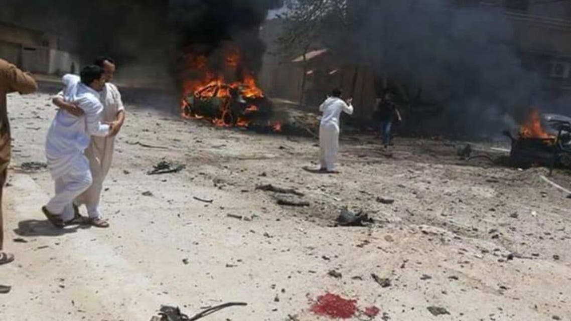 إصابة 10 أشخاص بتفجير مسجد في بنغازي