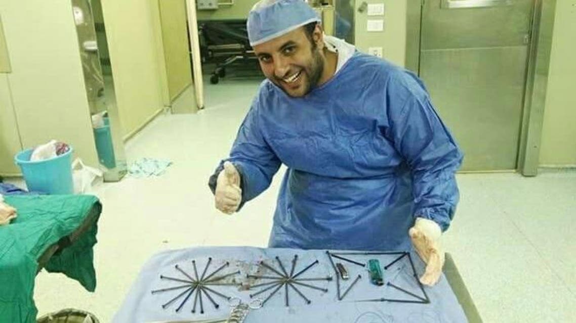 لن تصديق ماذا وجد في معدة مريض مصري!