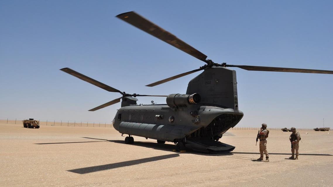 An Emirati Chinook military helicopter lands at a military base near Saffer, Yemen, Monday, Sept. 14, 2015. (Illustrative photo: AP)