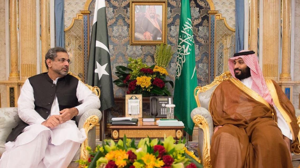 Saudi Arabia’s Crown Prince Mohammed bin Salman met on Wednesday the Prime Minister of Pakistan SPA