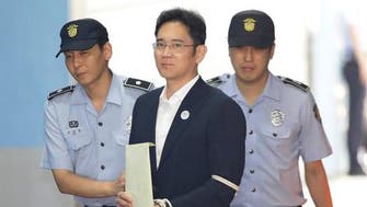الإفراج المشروط عن نائب رئيس سامسونغ بعد 18 شهراً في السجن