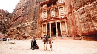 الأردن.. أكبر شركة نقل سياحي تتوقع خسارة نصف مليون دينار