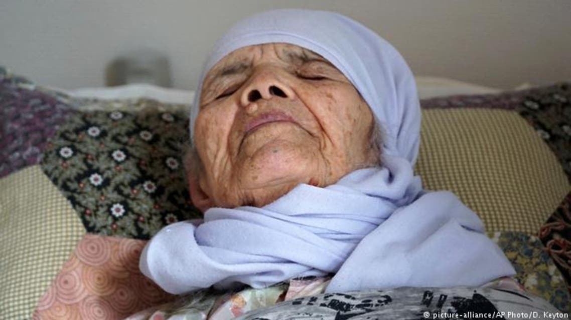 سکته زن 106 ساله افغان بدلیل عدم قبولی درخواست پناهندگیاش
