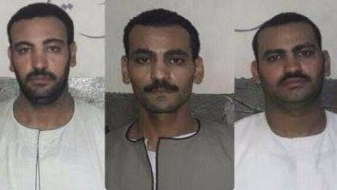 المتهمون برمي الجماجم في الطريق