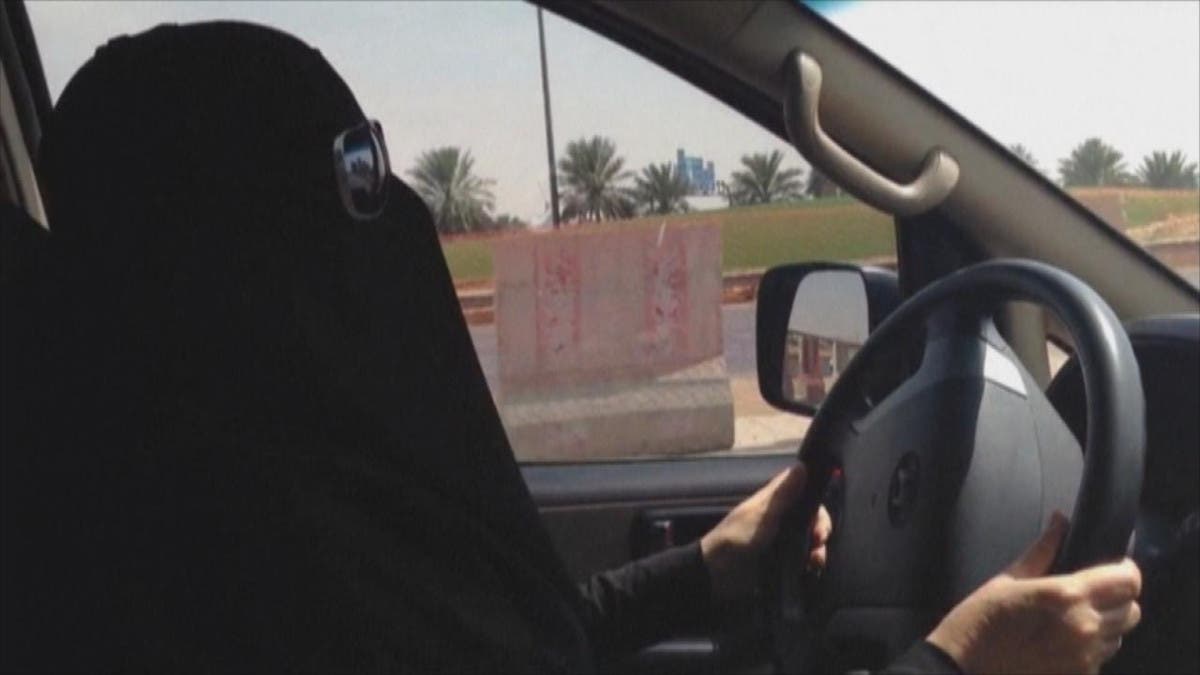 هل تعرف كم يأخذ السائق من راتب المرأة السعودية