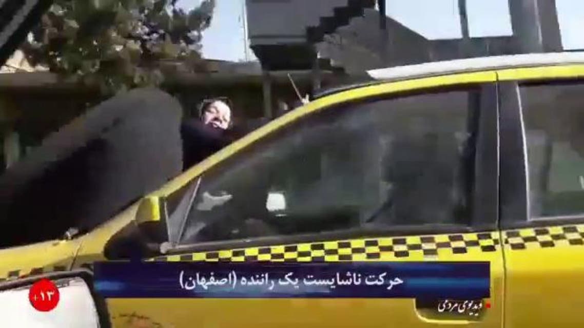 Shocking video shows Iranian wife clings onto husband’s speeding taxi