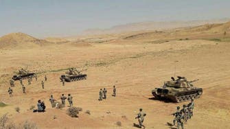 إيران تنشر مدافعها.. ودباباتها تلوح على حدود كردستان