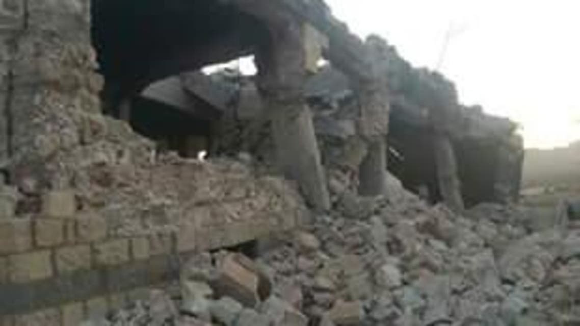 مليشيا الحوثي تفجر منزل شيخ قبلي في نهم وتنفذ اسلوب جديد لاعدام مقاتليها