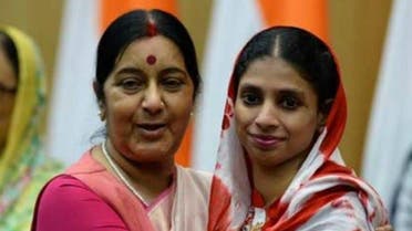 Geeta with Foreign Minister Sushma Swaraj who has announced a cash reward for information about Geeta's untraceable family. (Supplied)