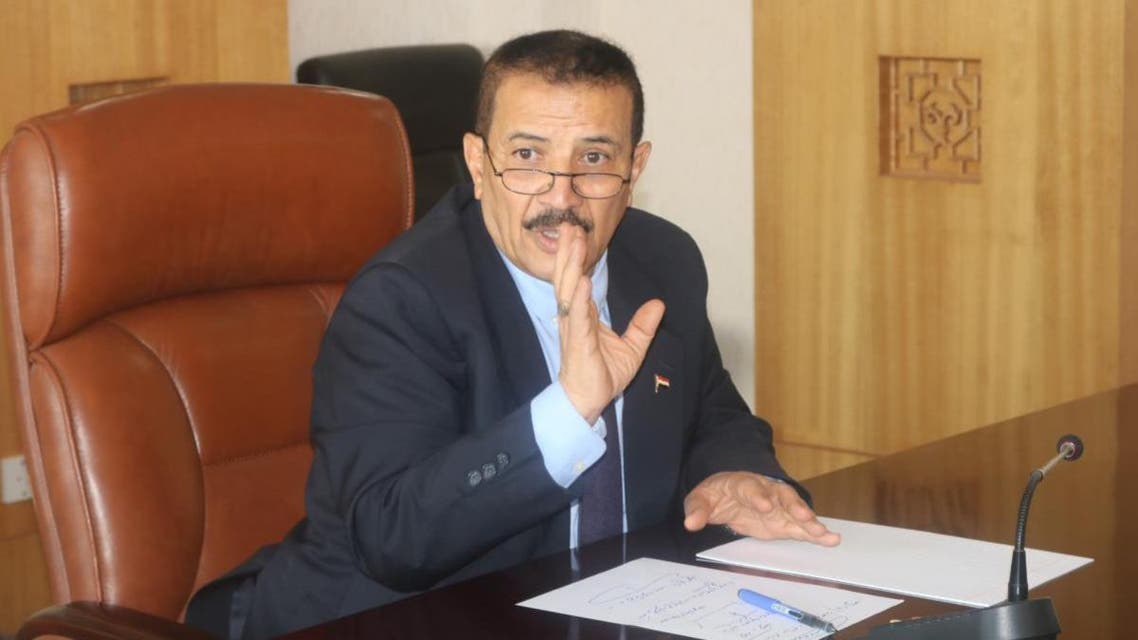 وزير الخارجية في حكومة الانقلاب غير المعترف بها هشام شرف