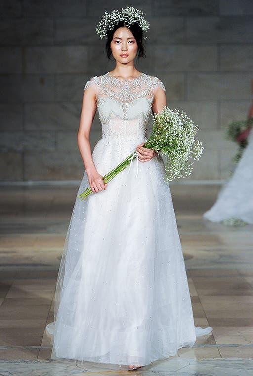 "ملكة الرومانسية" ترتدي أزياء ريم عكرا يوم زفافها F15a9e6c-8673-4d4c-8d7c-6488c84be973