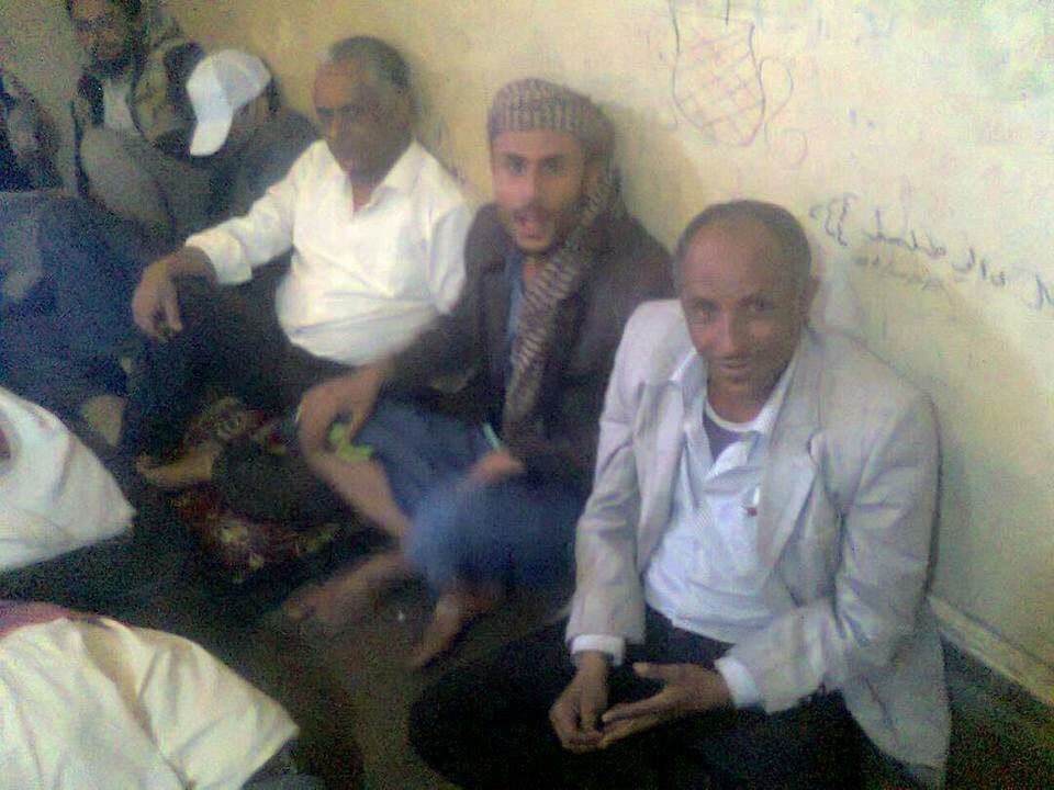 معلمون يمنيون في سجون الحوثيين بسبب مطالبتهم بمرتباتهم المنهوبة