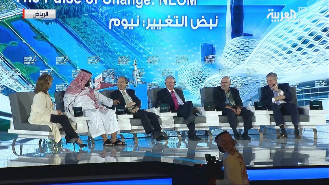 THUMBNAIL_ ولي العهد السعودي يصحح لرئيس سوفت بنك