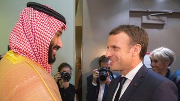 رئيس الجمهورية الفرنسية ايمانويل ⁧‫ماكرون⁩ يصل ⁧‫الرياض⁩ وسمو ⁧‫ولي العهد⁩ الأمير ⁧‫محمد بن سلمان⁩ يستقبله في المطار.