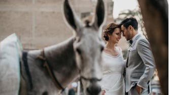 مصری دلہا، جرمن دلہن کا غیر روایتی عروسی فوٹو شوٹ کیوں مقبول ہوا؟