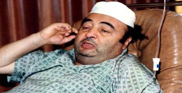 الفنان يونس شلبي مريضا