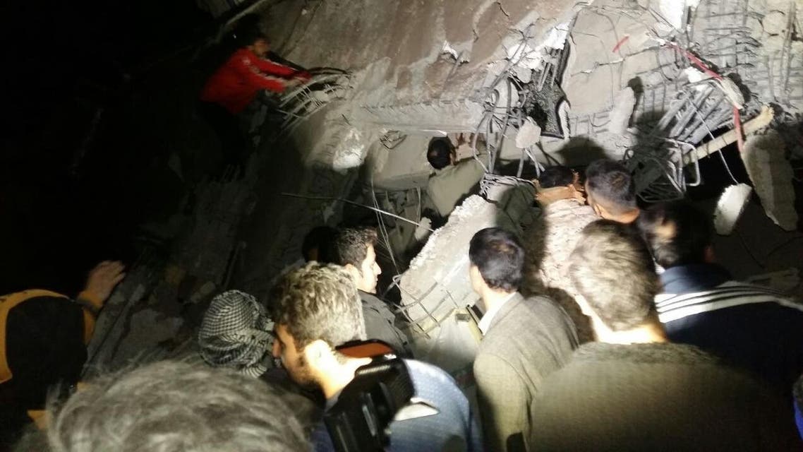 530 قتيلاً وأكثر من 8000 مصاب ضحايا زلزال إيران المرعب