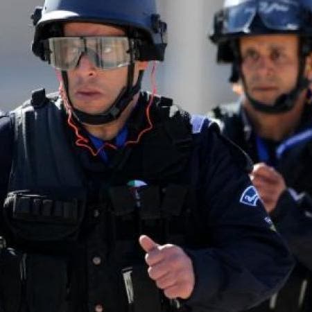 بالفيديو.. قاصر يتهم الشرطة الجزائرية بتعذيبه والسلطات تحقّق