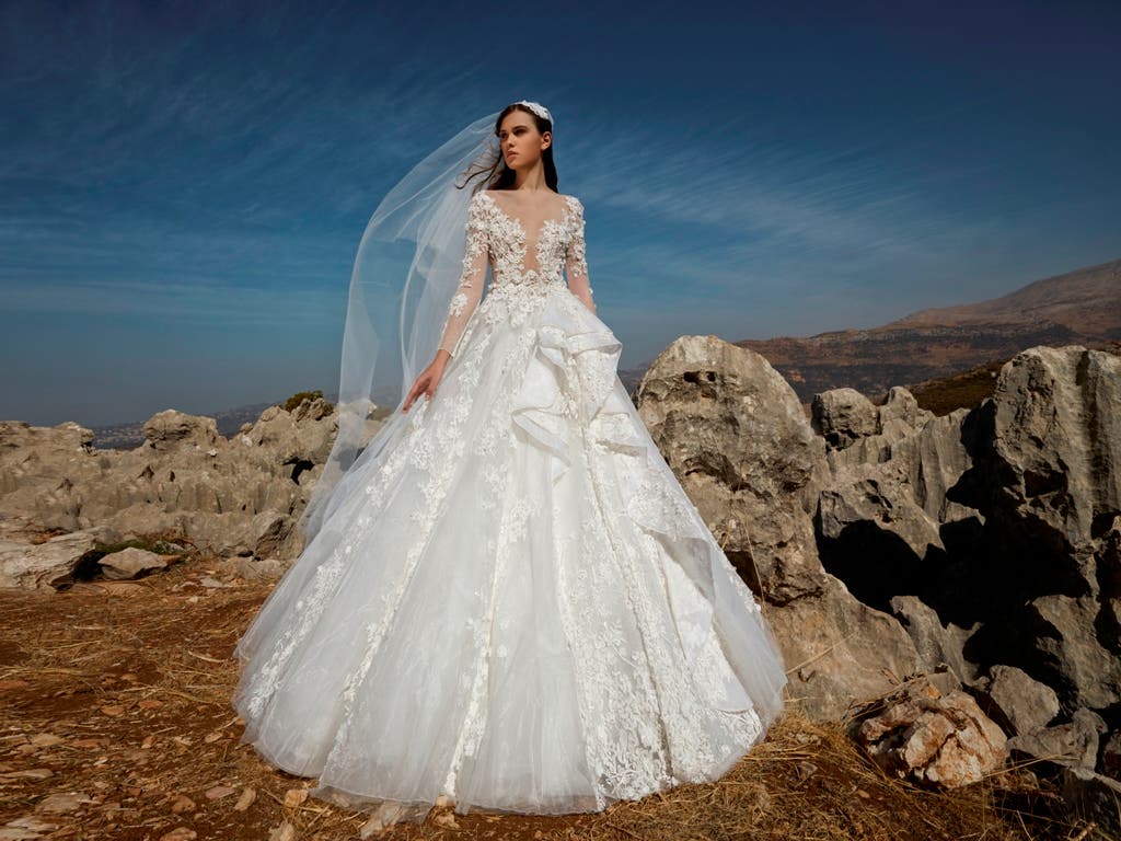 عروس طوني ورد تزور 40 بلداً حول العالم Cc02b8a7-fe5c-4b16-af7c-65cb14a50211