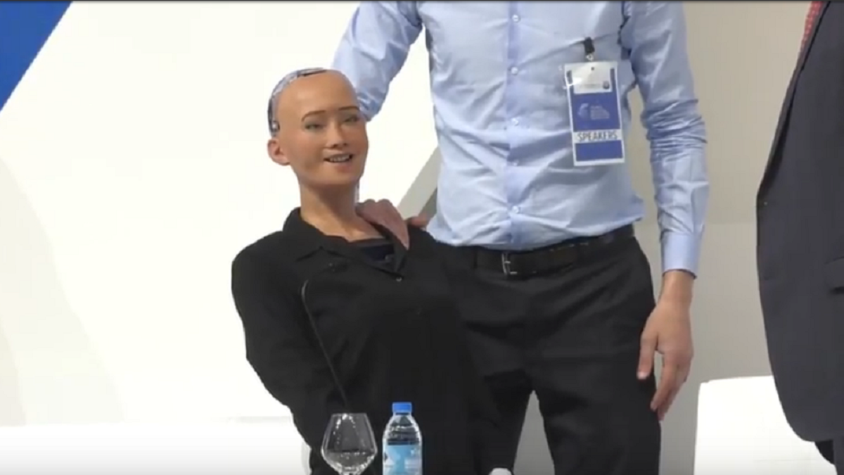 Sophia the robot sales interview