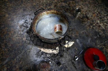 A pot containing food is seen in the Hazzeh area in the eastern Damascus suburb of Ghouta, Syria, October 25, 2017. (Reuters)
