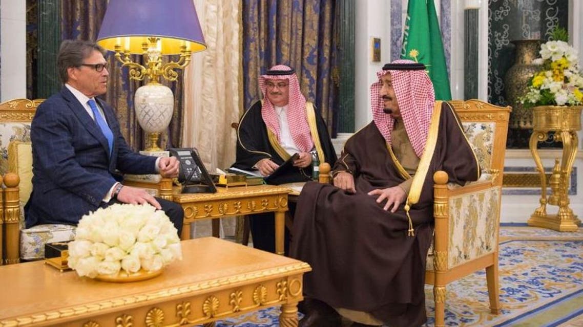 الملك سلمان ووزير الطاقة الأميركي
