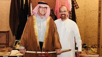 دیکھیے امریکی وزیرِ توانائی کو سعودی لباس میں !