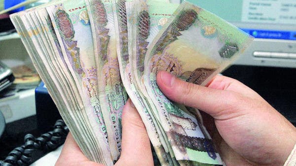 بنوك الإمارات تتسابق.. تدفع الفائدة مقدماً لجذب الودائع