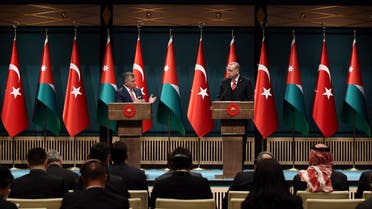 President Erdogan (R) and Jordan’s King Abdullah II holding a joint press conference in Ankara on December 6, 2017. (AFP)