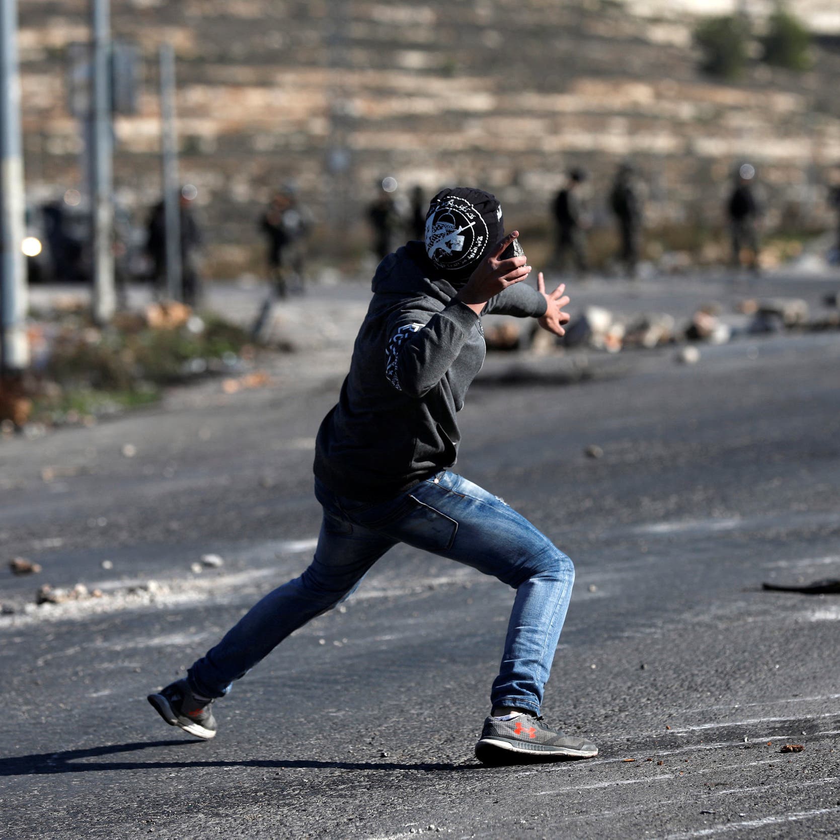 الاحتلال الإسرائيلي يحتجز طاقم "العربية" في الأغوار