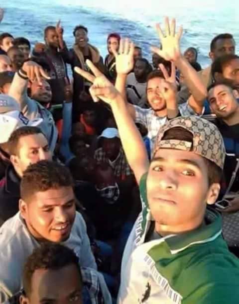 صورة عرضتها بعض الصفحات لمهاجرين وصلوا الى صقلية من ليبيا