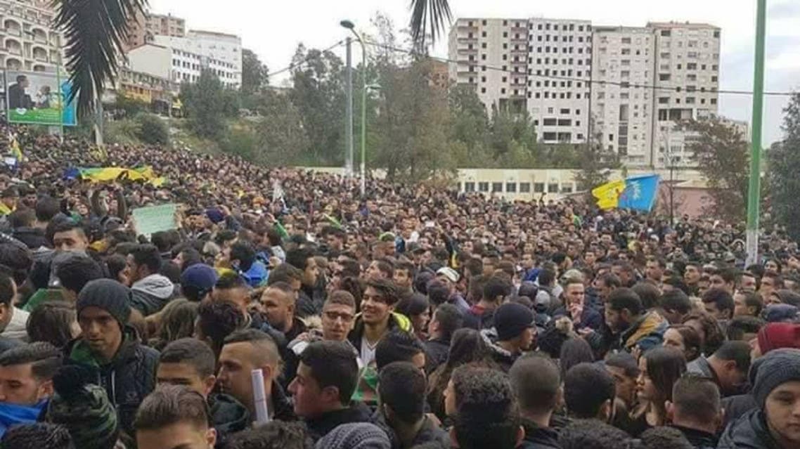 احتجاجات في الجزائر ضد إقصاء اللغة الأمازيغية