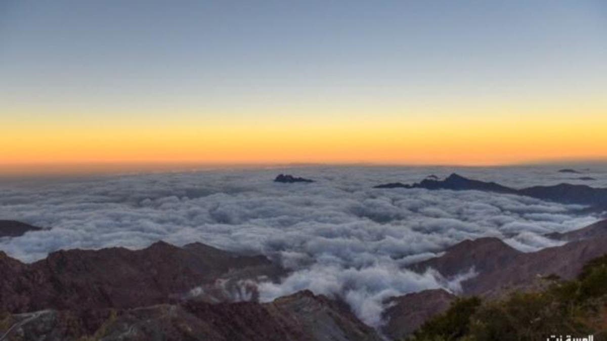 صور أين تقع هذه المدينة المغطاة كليا بالسحب الساحرة