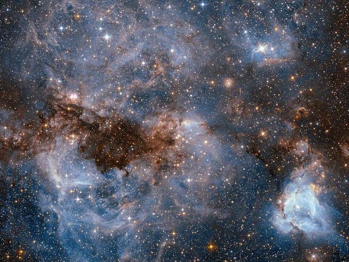 بريق النجوم في السماء يخفي حقائق علمية مذهلة