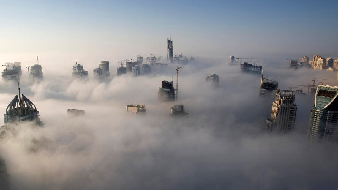 Heavy fog rolls by early in the morning near the Dubai Marina November 21, 2007. Reuters