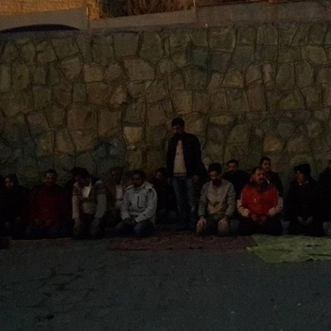 تحصن دراویش گنابادی مقابل زندان اوین