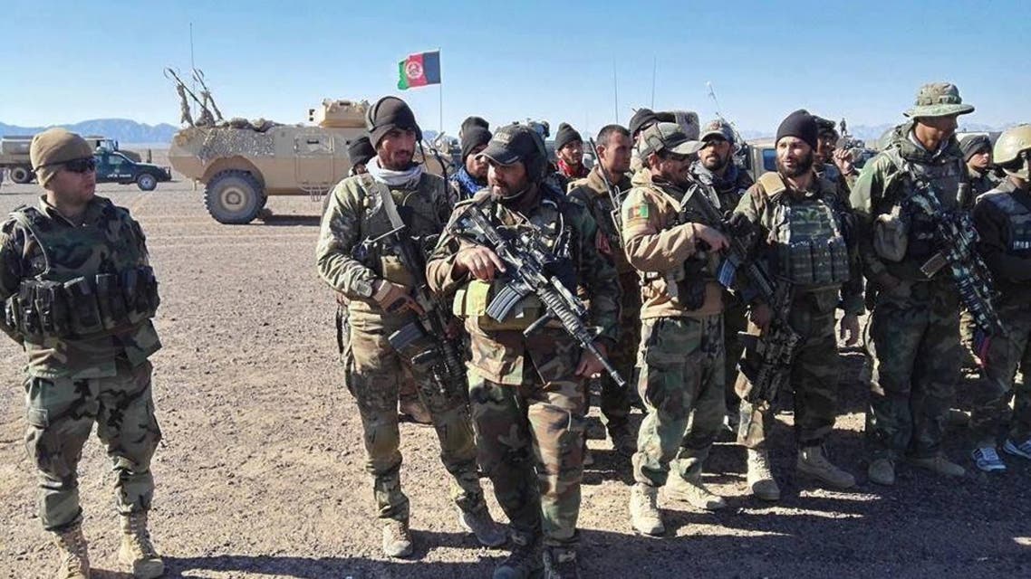فرماندهی امنیه ولایت میدانوردک افغانستان روز دوشنبه 1 ژائویه 2018، از کشف یک ذخیرهگاه بزرگ مهمات طالبان از ولسوالی سید آباد این ولایت خبر داد. به گزارش خبرگزاریهای افغانستان، جنرال احمد فهیم قایم، فرمانده امنیه ولایت میدان وردک گفته است که در عملیات مشترک نیروهای امنیتی این کشور در ولسوالی سیدآباد، یک ذخیرهگاه بزرگ مهمات گروه طالبان کشف و ضبط شده است. فرمانده امنیه ولایت میدانوردک گفت، طالبان قصد داشتند با استفاده از این مهمات ولسوالیهای سیدآباد و چک این ولایت را زیر حملههای تهاجمی و انفجاری قرار دهند. به گفته وی، با کشف و ضبط این ذخیرهگاۀ بزرگ مهمات طالبان، نیروهای امنیتی افغان توانستهاند که از چندین حملههای "تروریستی" در این ولایت جلوگیری کنند. بر اساس اطلاعات، در این عملیات به گروه طالبان تلفات سنگینی وارد شده و به نیروهای امنیتی افغانستان آسیب نرسیده است. ولسوالیهای جلریز و سیدآباد ولایت میدان وردک افغانستان از جمله ناامن ترین ولسوالیهای این ولایت اند که گروه طالبان در آن حضور گسترده دارند. حدود 15 روز قبل عملیاتهای نیروهای این کشور در ولسوالی سیدآباد ولایت میدان وردک جهت نابودی طالبان آغاز شده بود، اما پس از ختم عملیاتها، دیده شده که هنوز طالبان دربخشهایی از این ولایت حضور دارند.