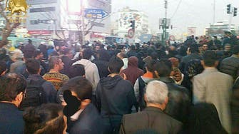 Iran protests: 450 people arrested nationwide as death toll mounts