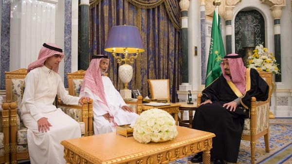 King Salman receives family of slain Saudi Shiite judge