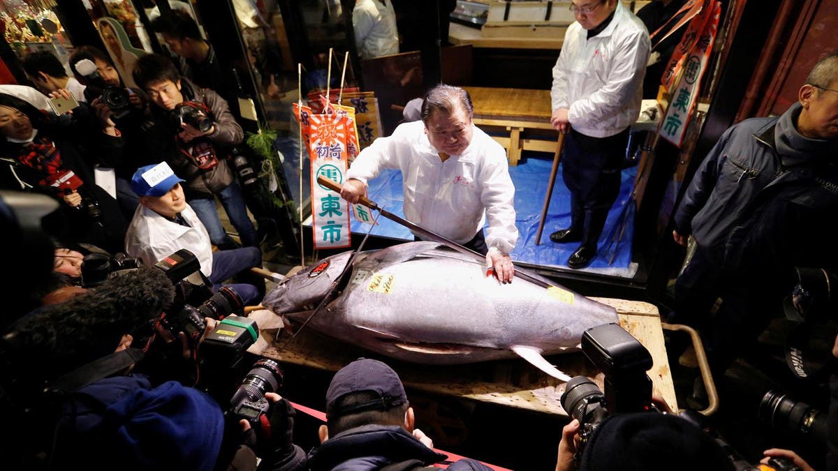 212-kg bluefin tuna sold for $273,000 at Tokyo market's 1st