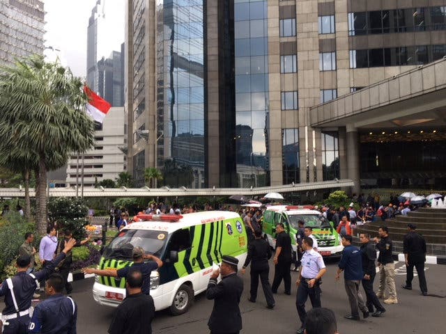 إصابة عشرات في انهيار طابق بمبنى بورصة إندونيسيا 73241d93-5133-44bc-9947-6e60151a7547