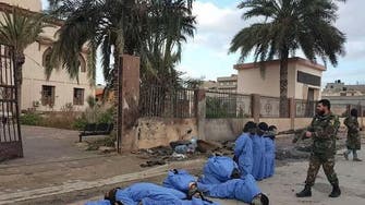 فيديو صادم.. إعدام 10 دواعش علناً في بنغازي 