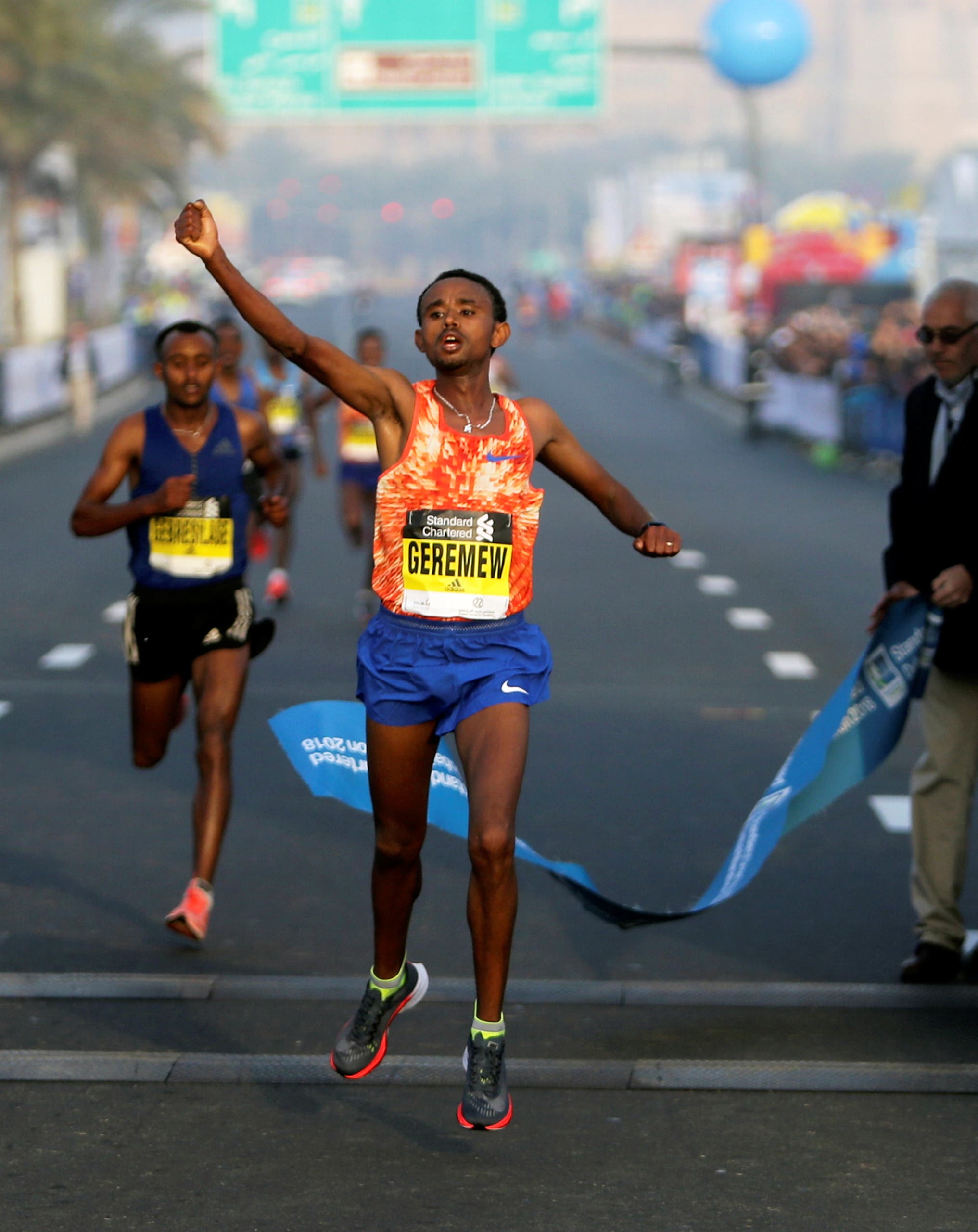 Record-breaking Ethiopians dominate Dubai Marathon | Al Arabiya English